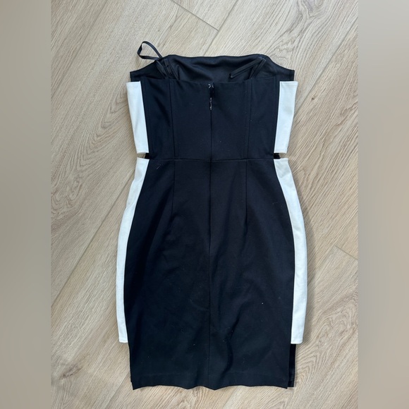 Le Chateau Blue and White Strapless Sheath Cocktail Dress - Picture 2 of 3